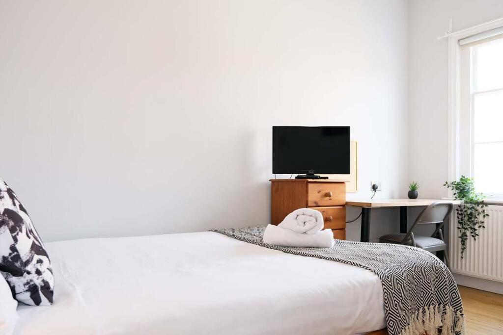 Seymour Townhouse By Serviced Living Liverpool Buitenkant foto